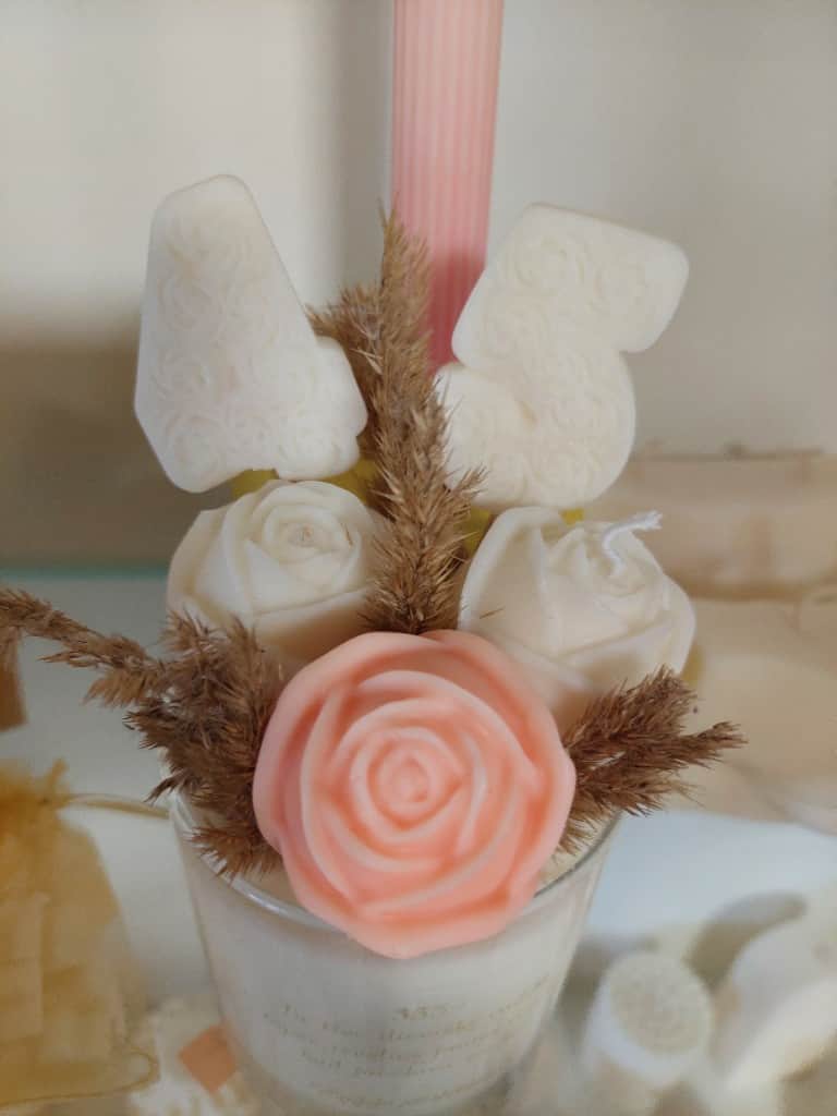 "EŅĢEĻU PIESKĀRIENS" + dzimšanas dienas svece