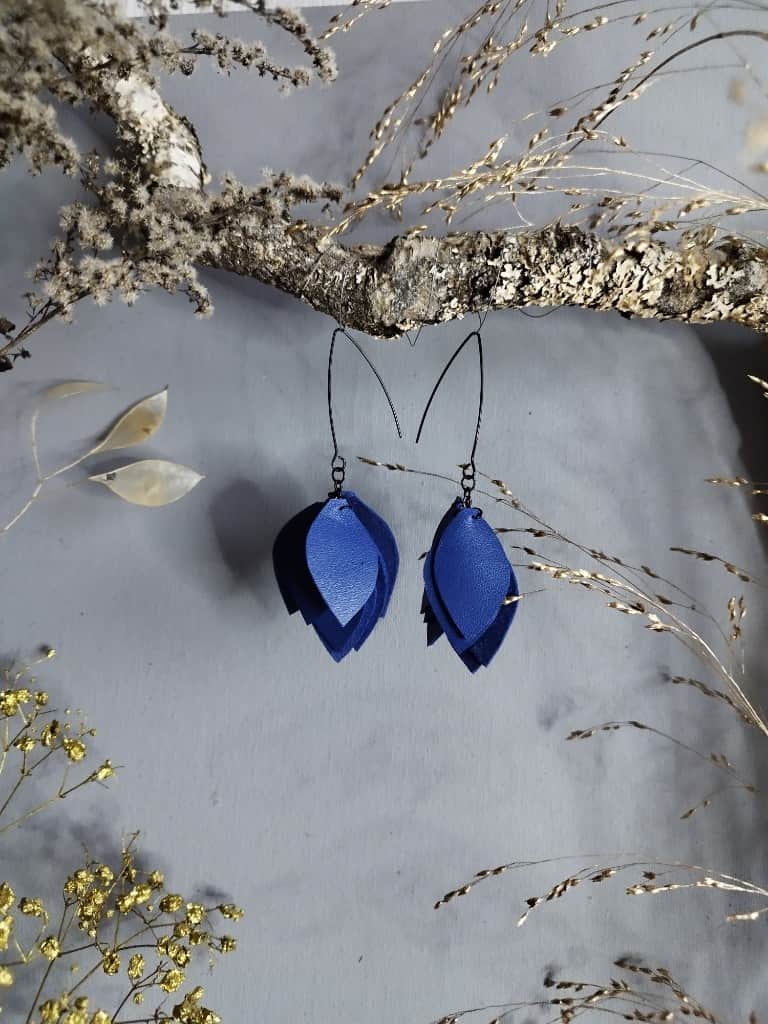 Ādas "Lielo lapu auskari"