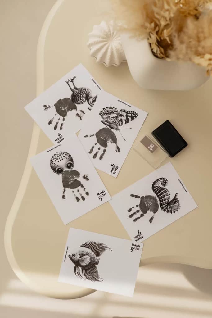 Bērna roku nospiedumu kartītes + nospieduma spilventiņš