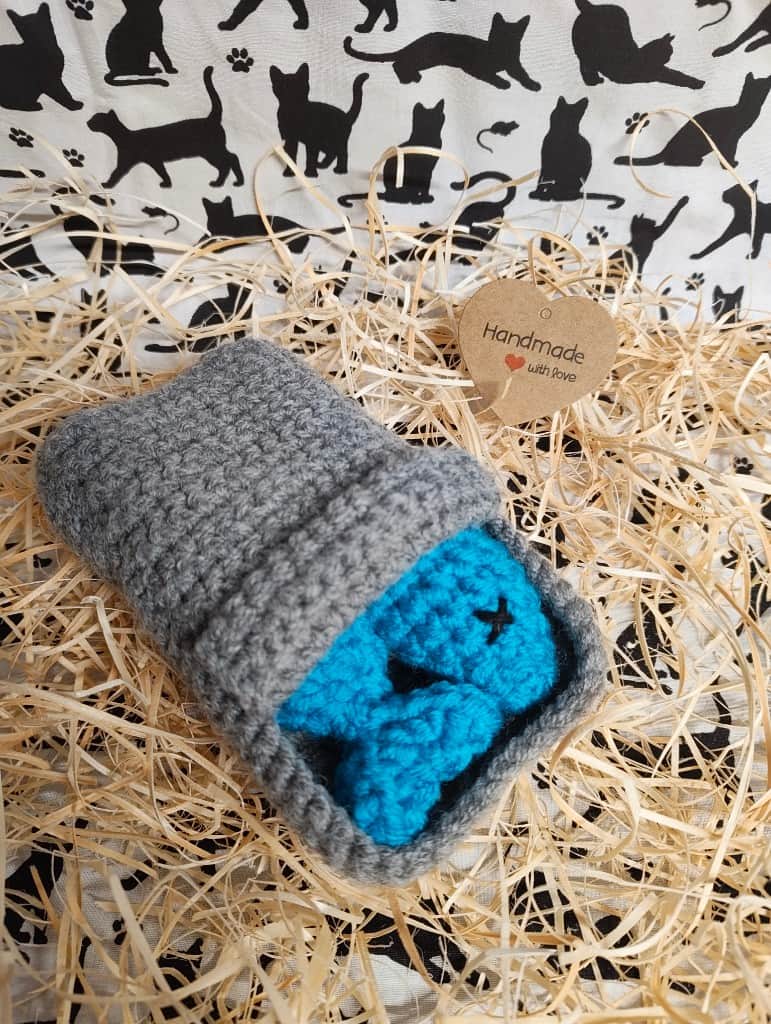 Kaķu rotaļlietu komplekts - Zivtiņas bundžā.