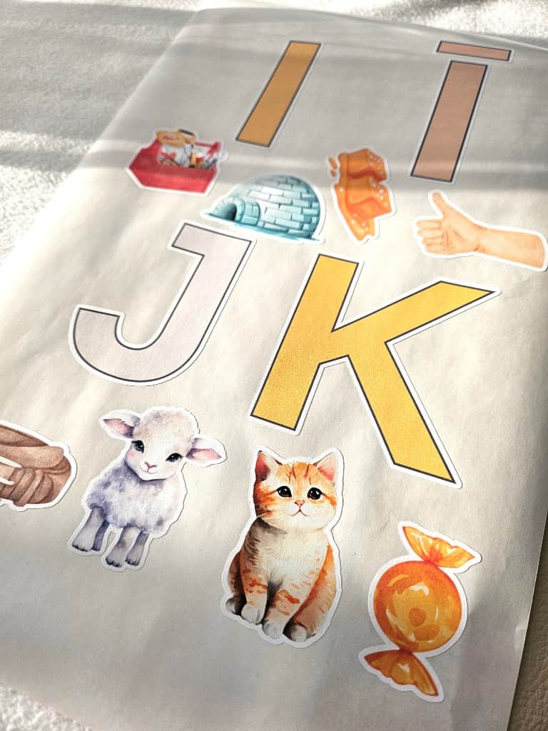 Līmpapīra uzlīmes "Alfabēts"