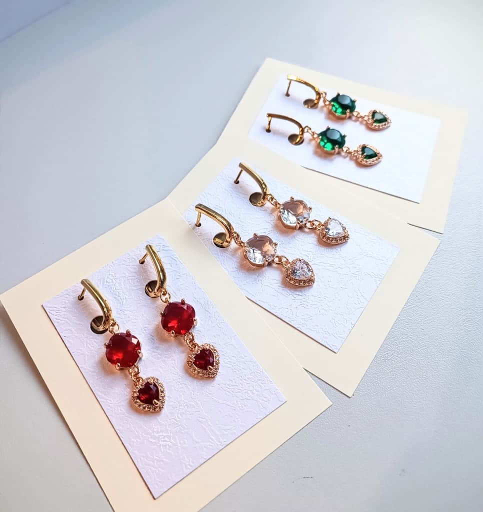 Komplekts auskari un aproce Sirsniņa uc