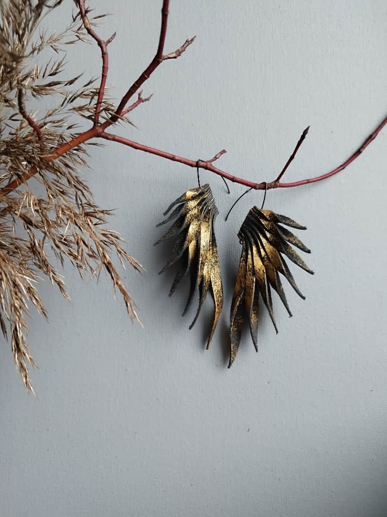 Ādas auskari "Valkīras spārni" ar zeltu