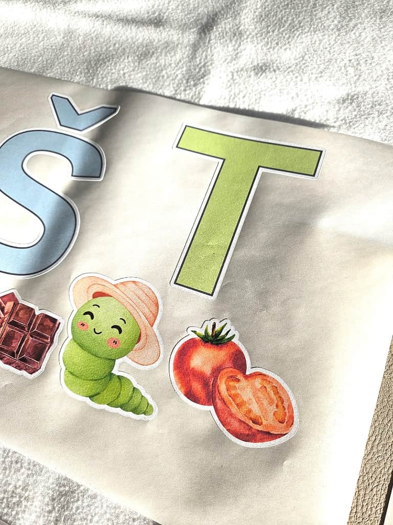 Līmpapīra uzlīmes "Alfabēts"