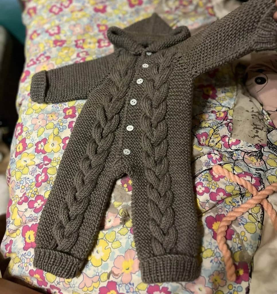 Mazuļu kombinezons ar pīnīti + lācīšzābaciņi