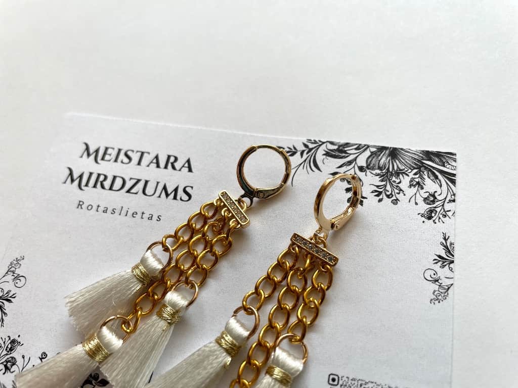 3 Bārkšu auskari (balti)