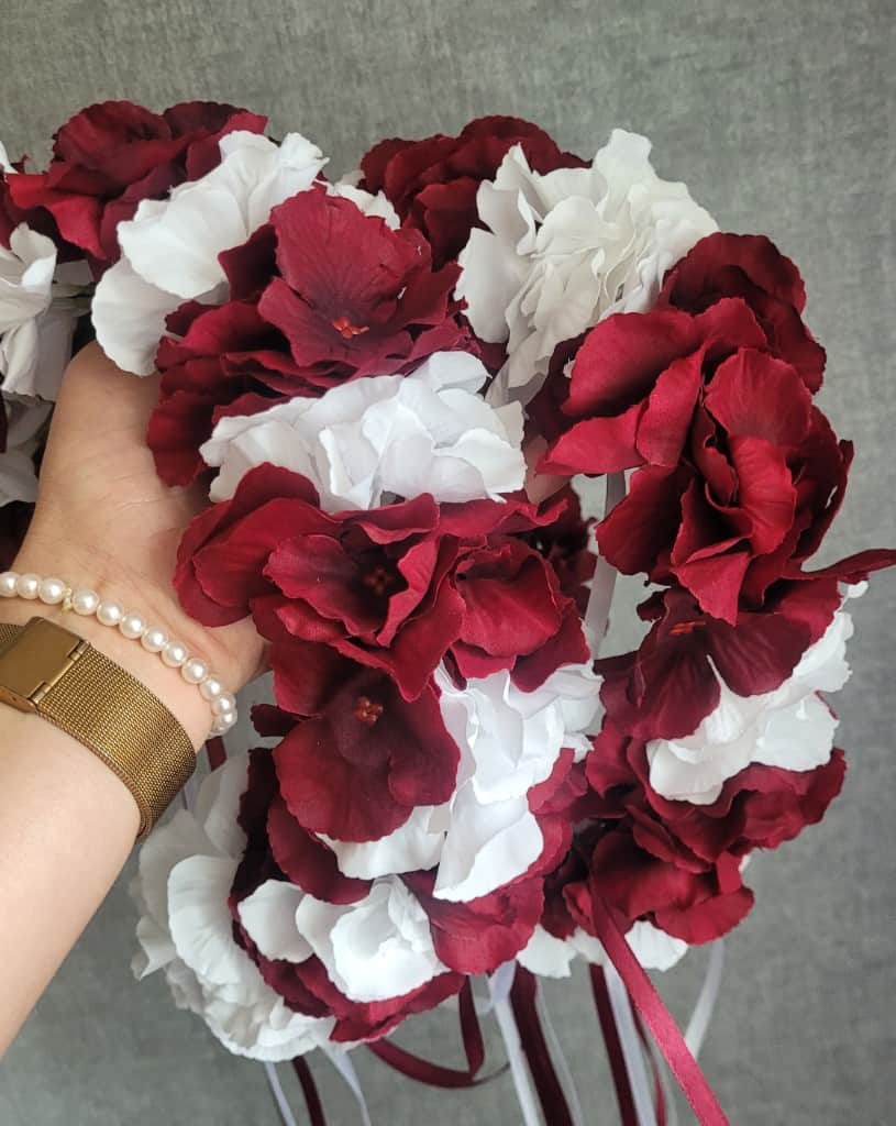 Mākslīgo ziedu vainags 🇱🇻