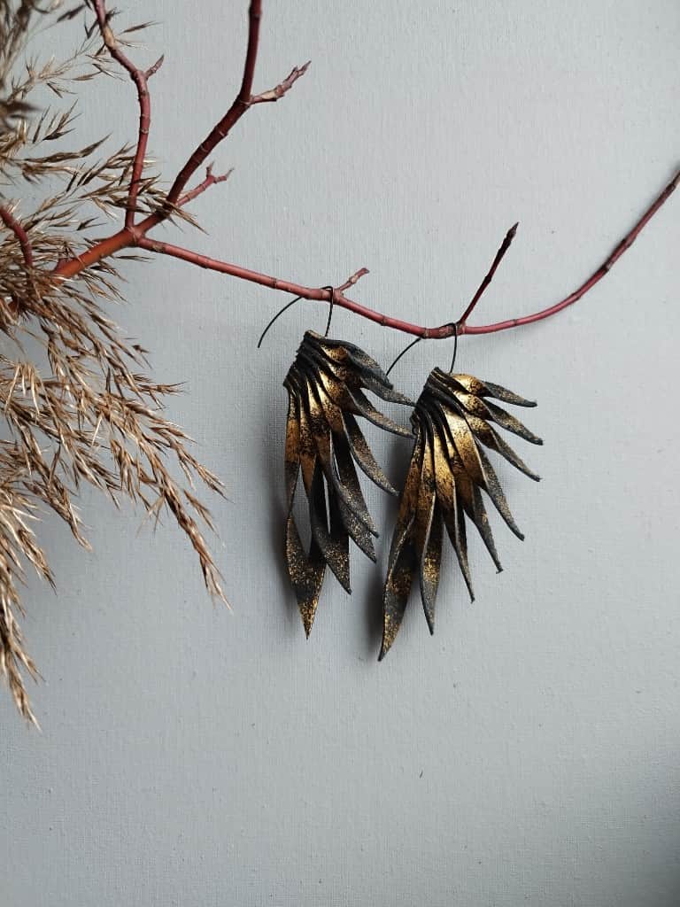 Ādas auskari "Valkīras spārni" ar zeltu