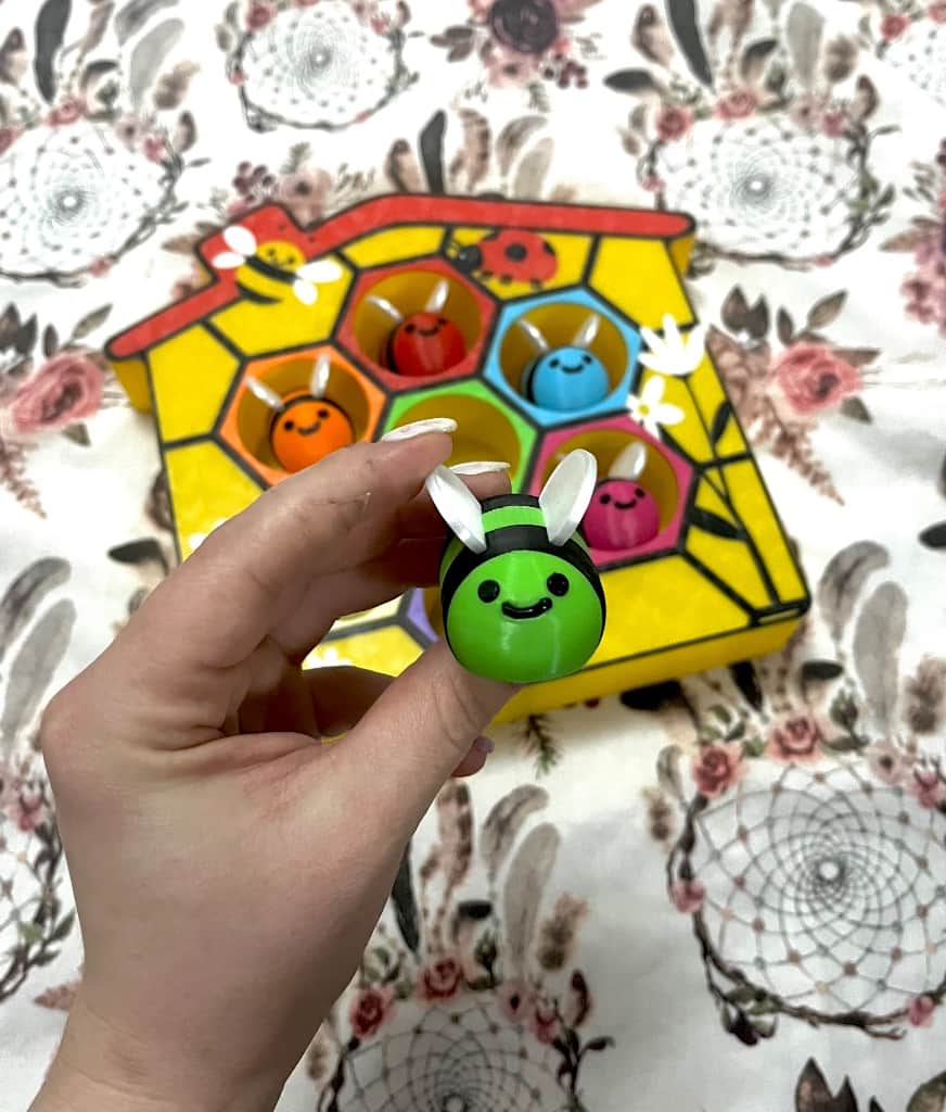 Krāsu spēle - Bišu strops