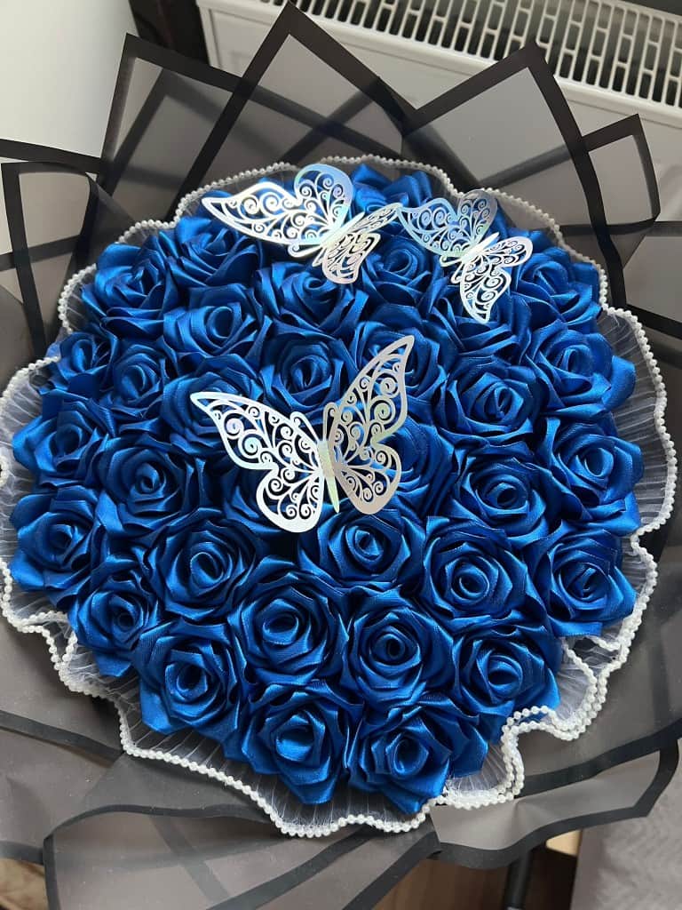 Zilo rožu stāsts 💎🌹