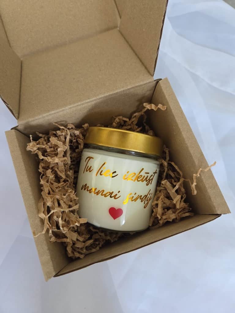 Personalizētās aromātiskās burciņsveces