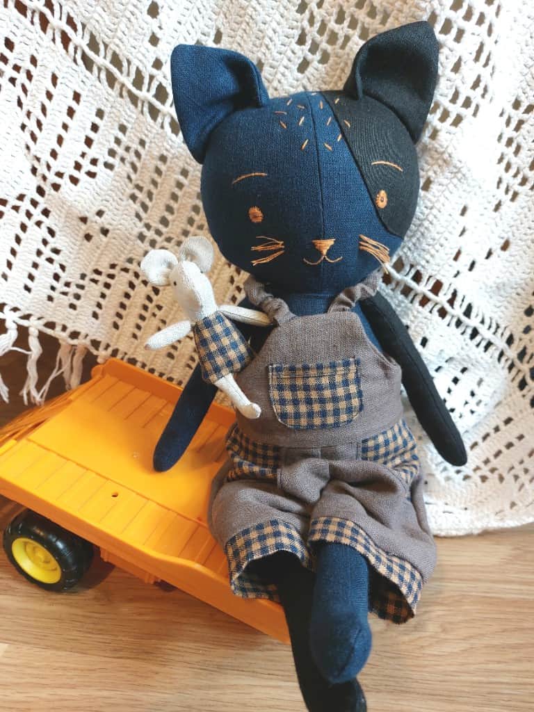 Lelle kaķis, ar vai bez peles