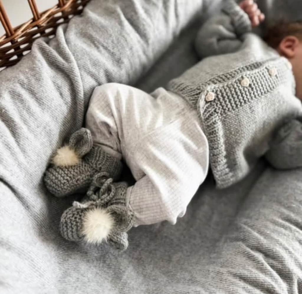 Zaķīš - zābaciņi ar dabīgās kažokādas bumbulīti