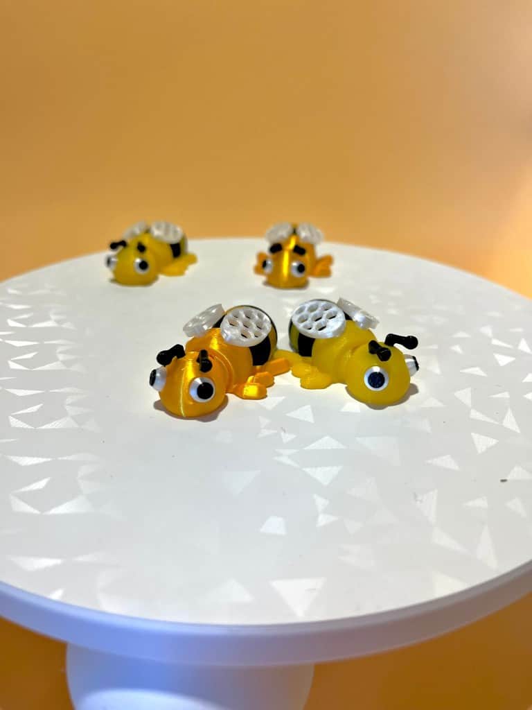 Kustīgie kabatas draudziņi "Jolly Jigglers"