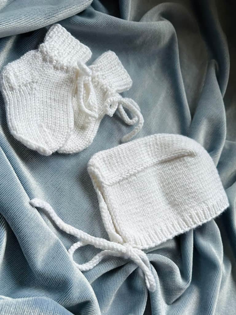 🕊️ Baltās klasikas komplekts (0–6 mēn)