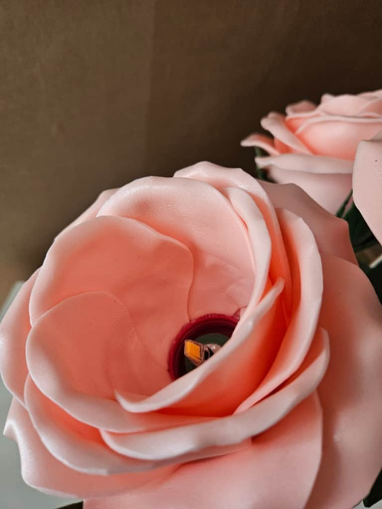 Naktslampiņa "ROZES"