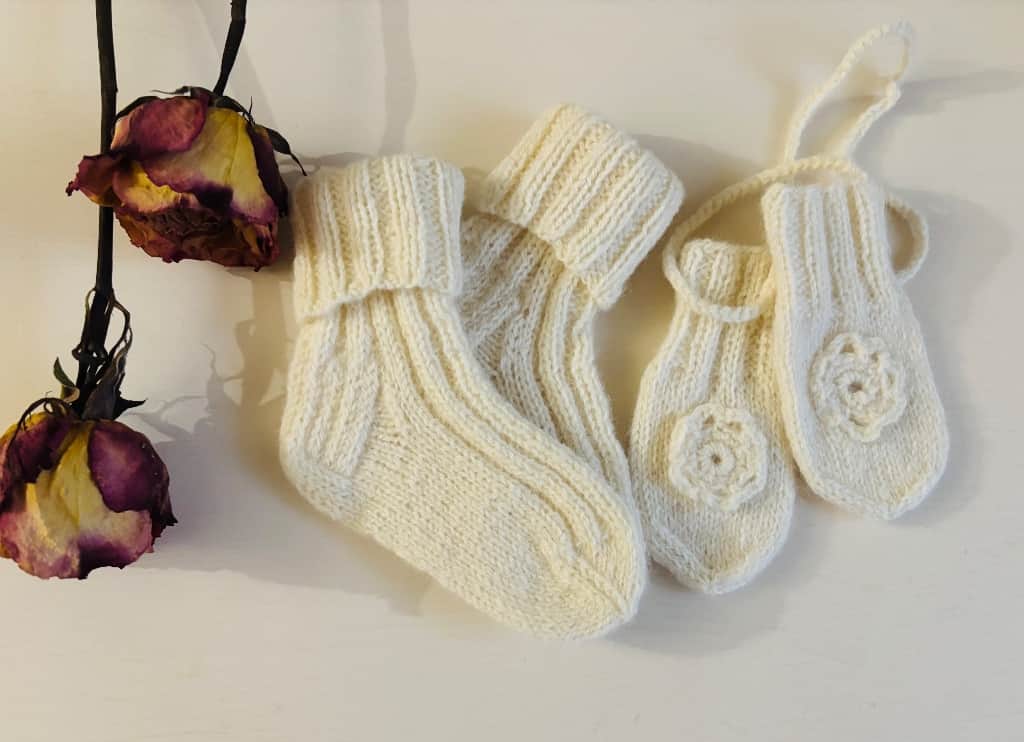 Vilnas komplektiņi mazuļiem.