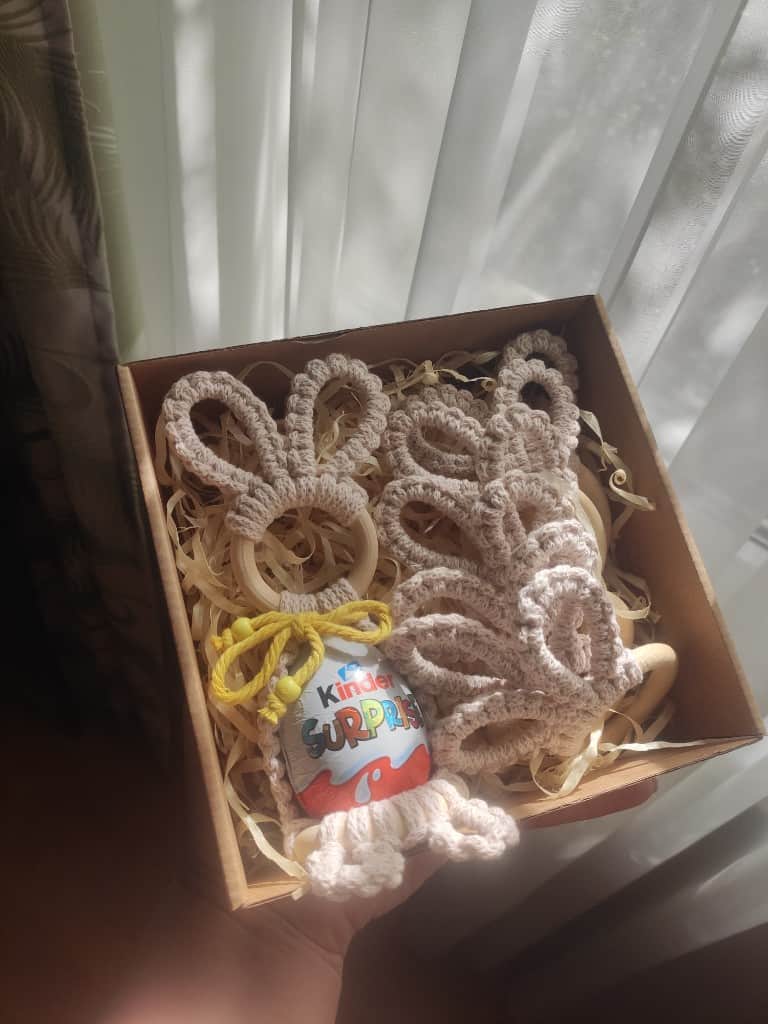 Lieldienu dekors, olu un salvēšu turētāji