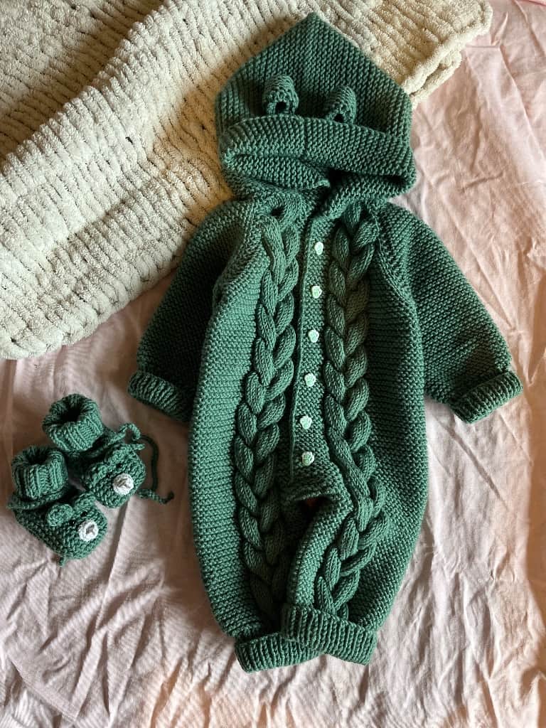 Mazuļu kombinezons ar pīnīti + lācīšzābaciņi