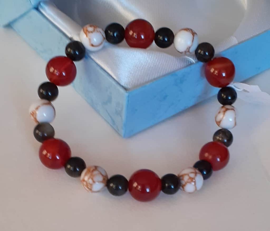 Elastīga dabīgo akmeņu rokassprādze