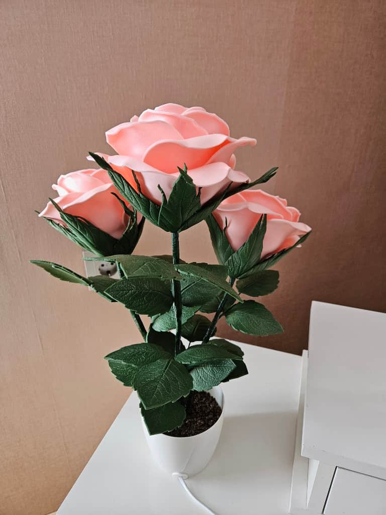 Naktslampiņa "ROZES"