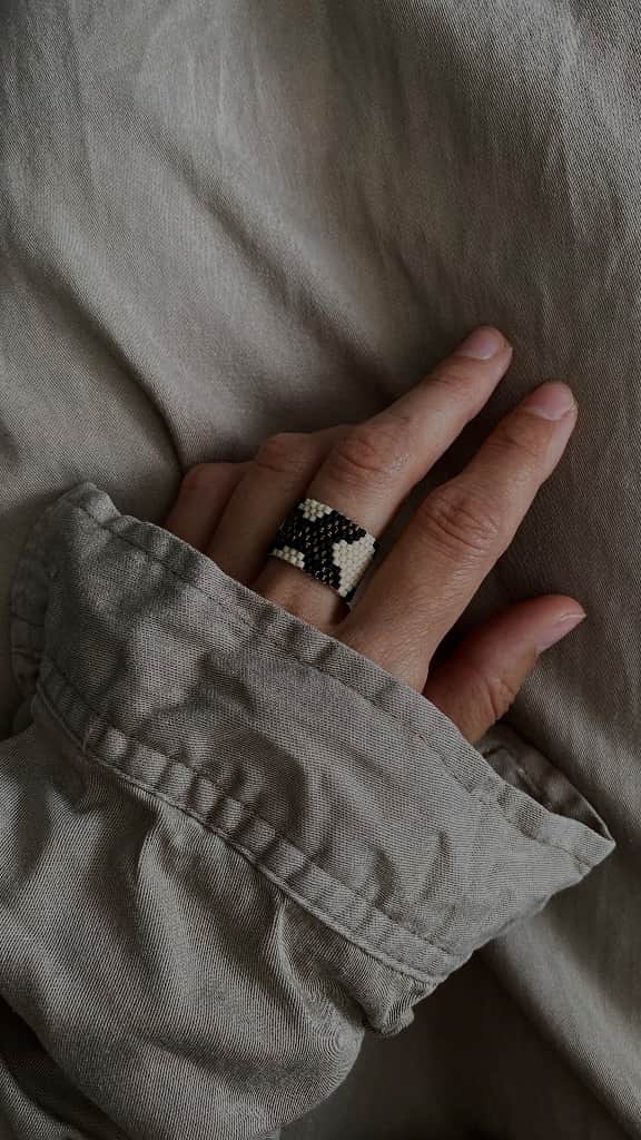 Gredzeni čūskas rakstā