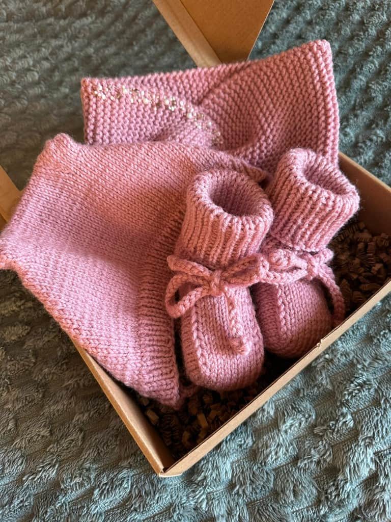  Adīts komplekts jaundzimušai meitiņai dāvanu box 🎁