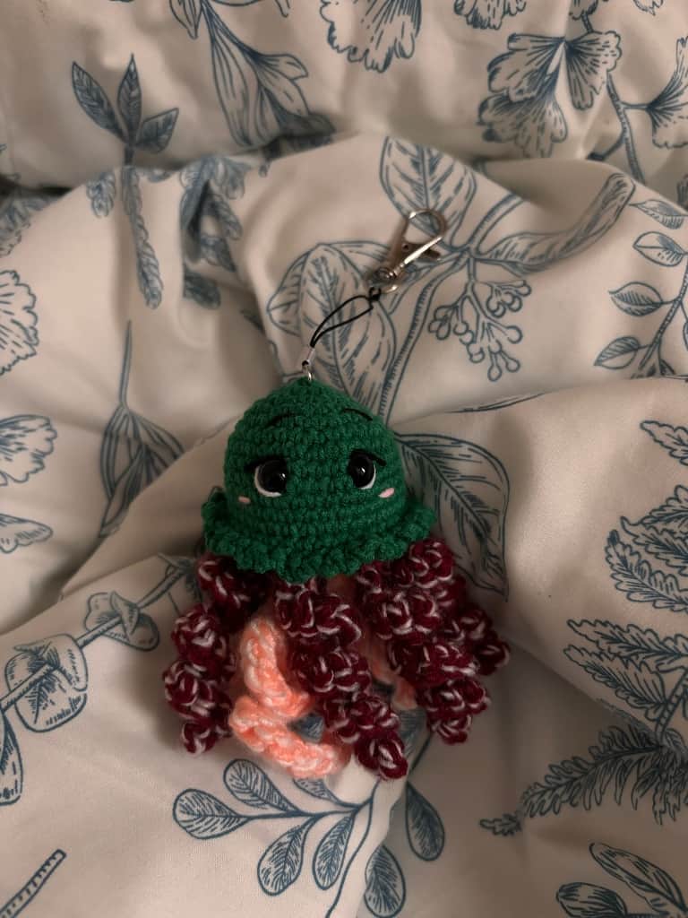 medūzas atslēgu piekariņš 