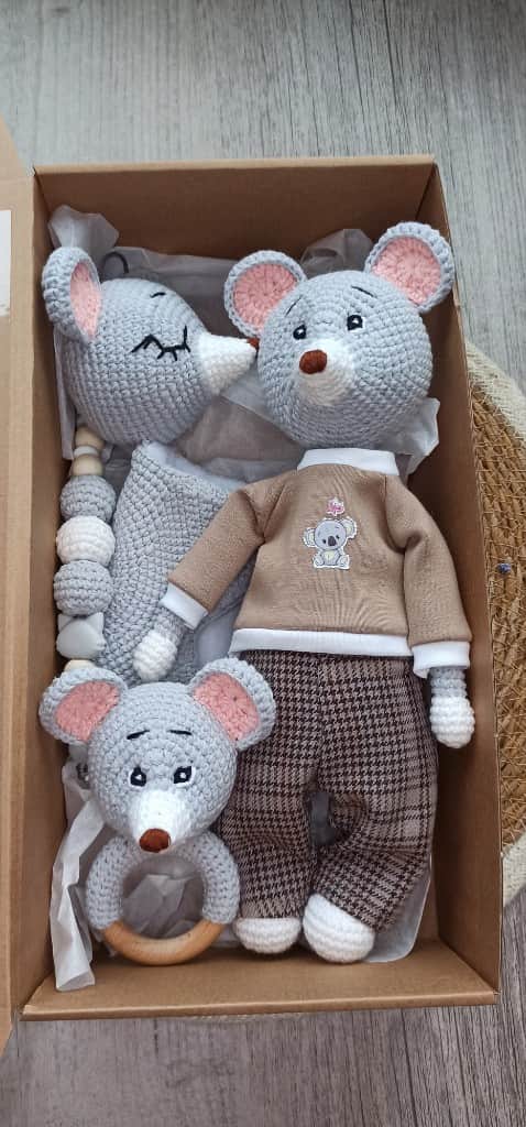 Dāvanu komplekts raudzībām.