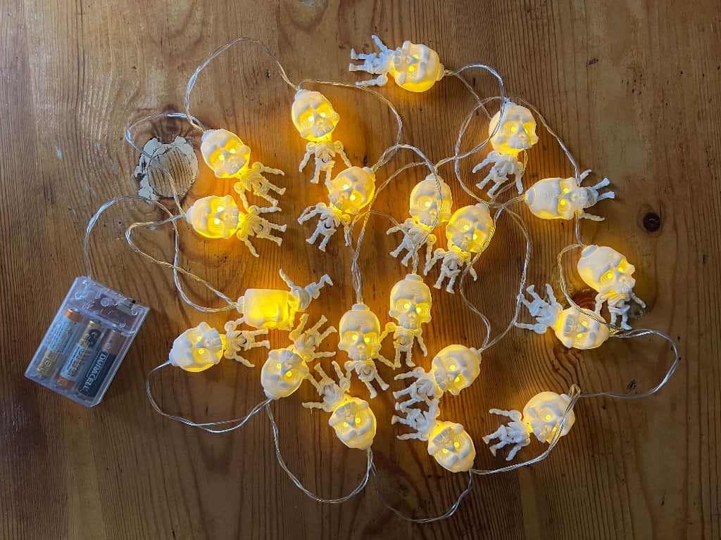 LED virtene ar 20 skeletiem – 3D printēts, Helovīnu dekors