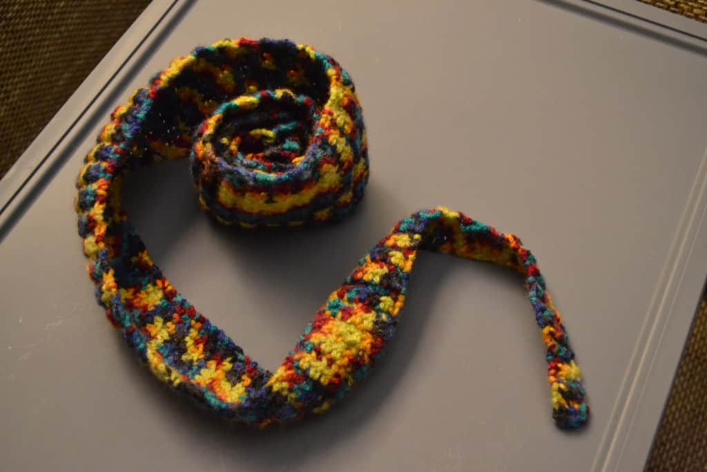 tamborēta mini šallīte