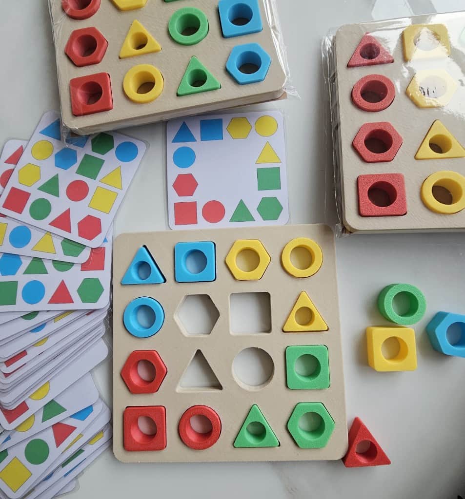 Sensorā spēle bērniem "Saliec figūras pēc parauga!"