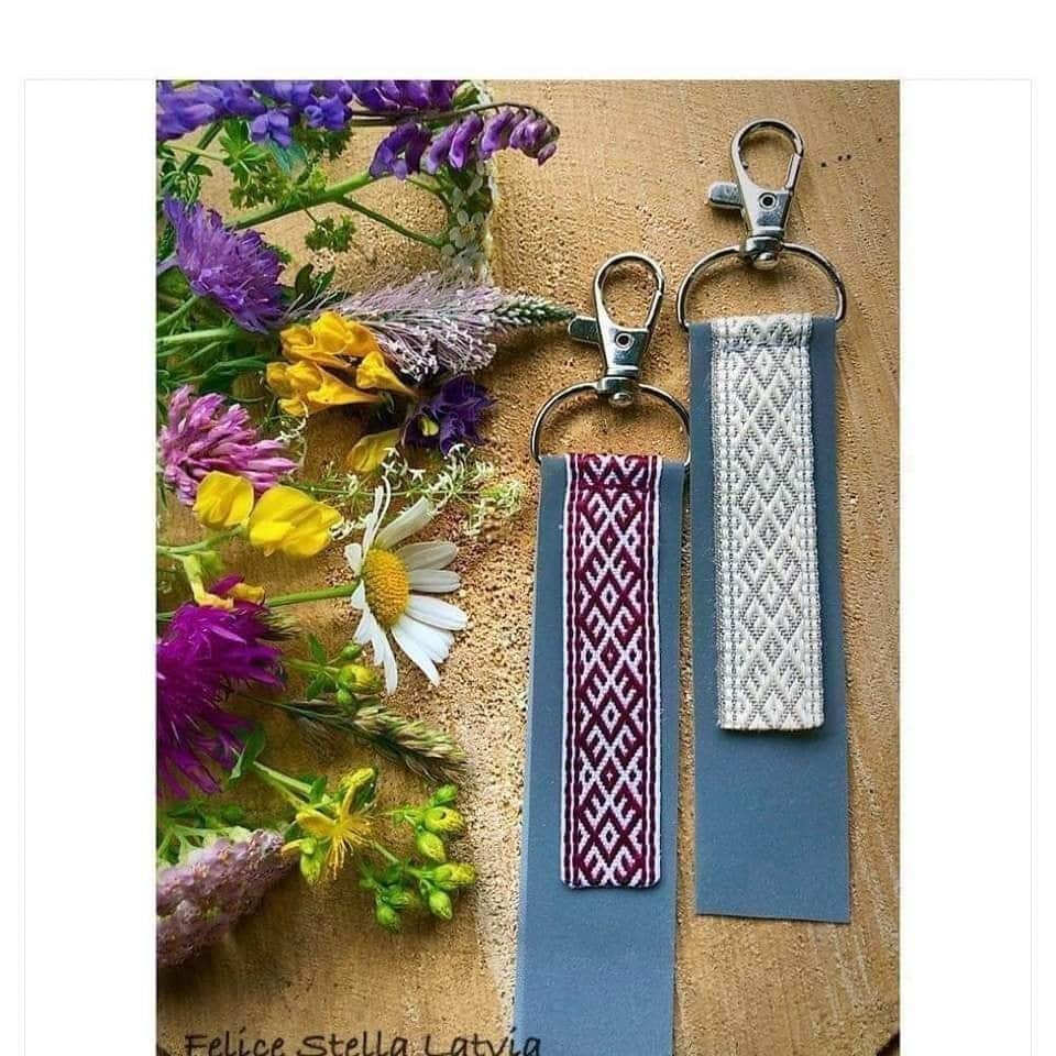 Atstarotājs ar etnogrāfisko lentu