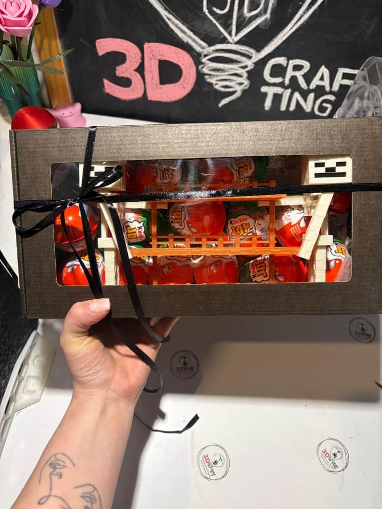 Statīvs Minecraft Kinder Joy figūriņām