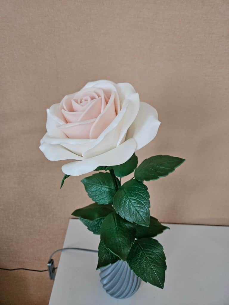 Naktslampiņa "ROZĪTE"