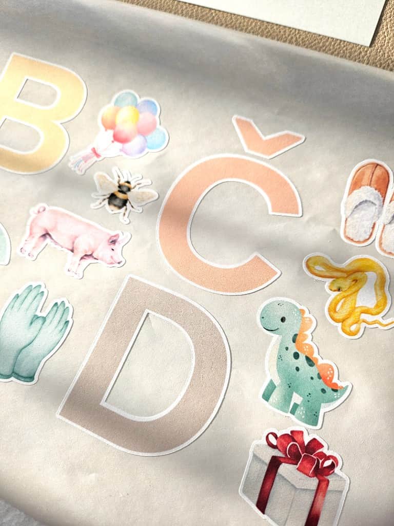 Līmpapīra uzlīmes "Alfabēts Pastelītis"