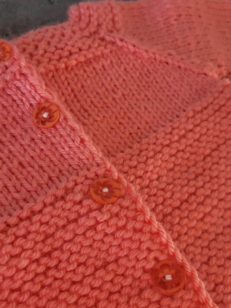 Bieza adījuma jaciņa.