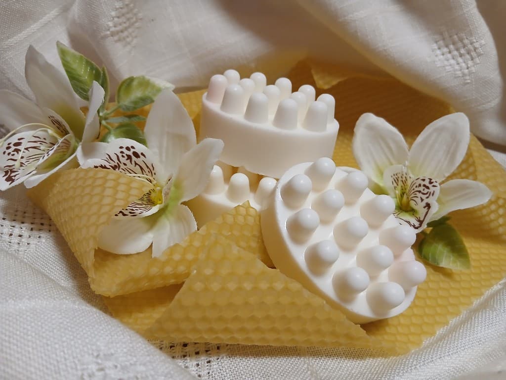 Masāžas ziepes ar medus un liepziedu aromātu