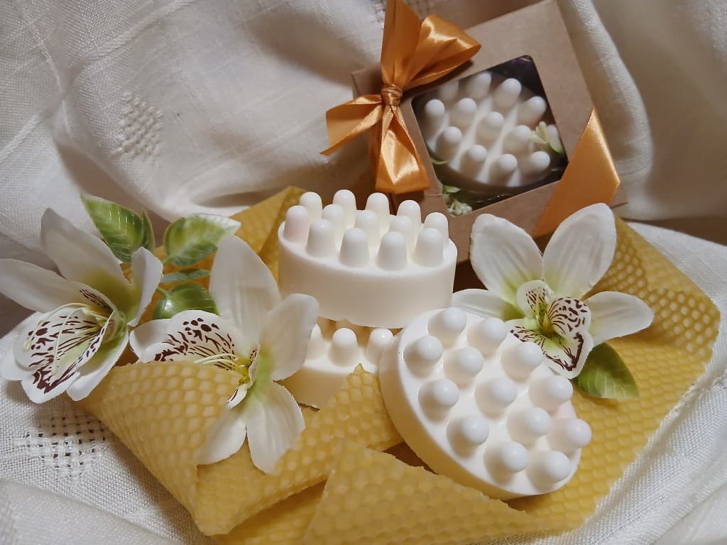 Masāžas ziepes ar medus un liepziedu aromātu